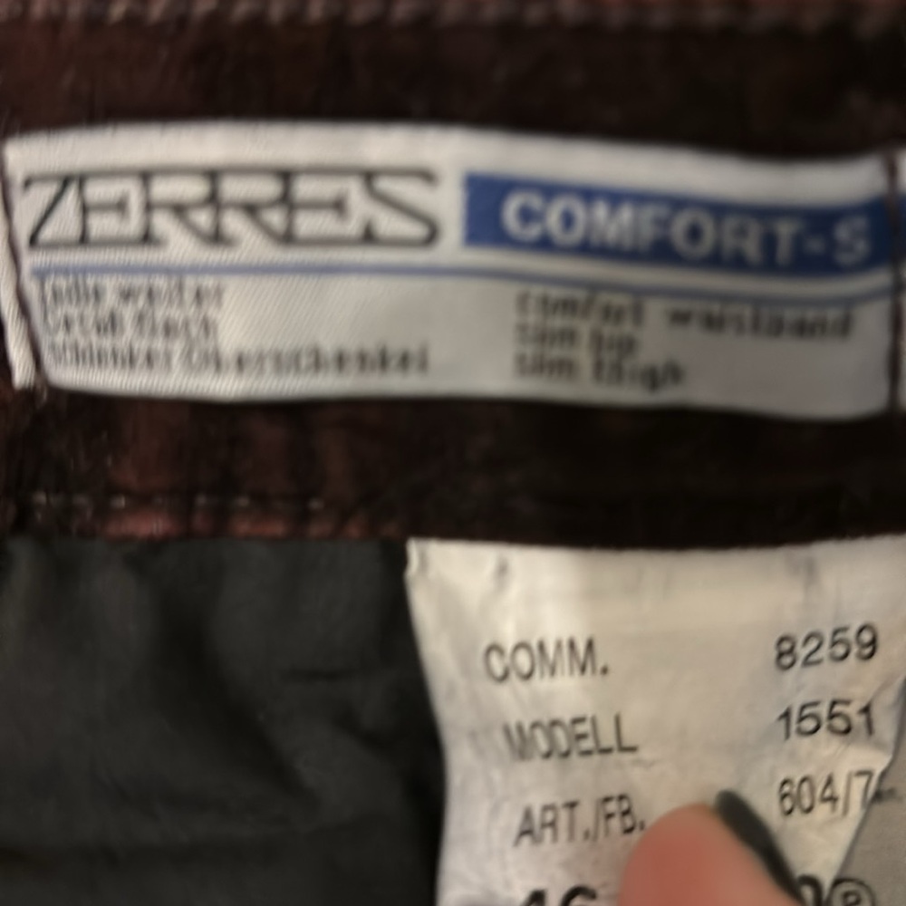 Zerres Burgundy Velvet Jeans Size US16 Stretch High Waist Straight Leg - Picture 10 of 15